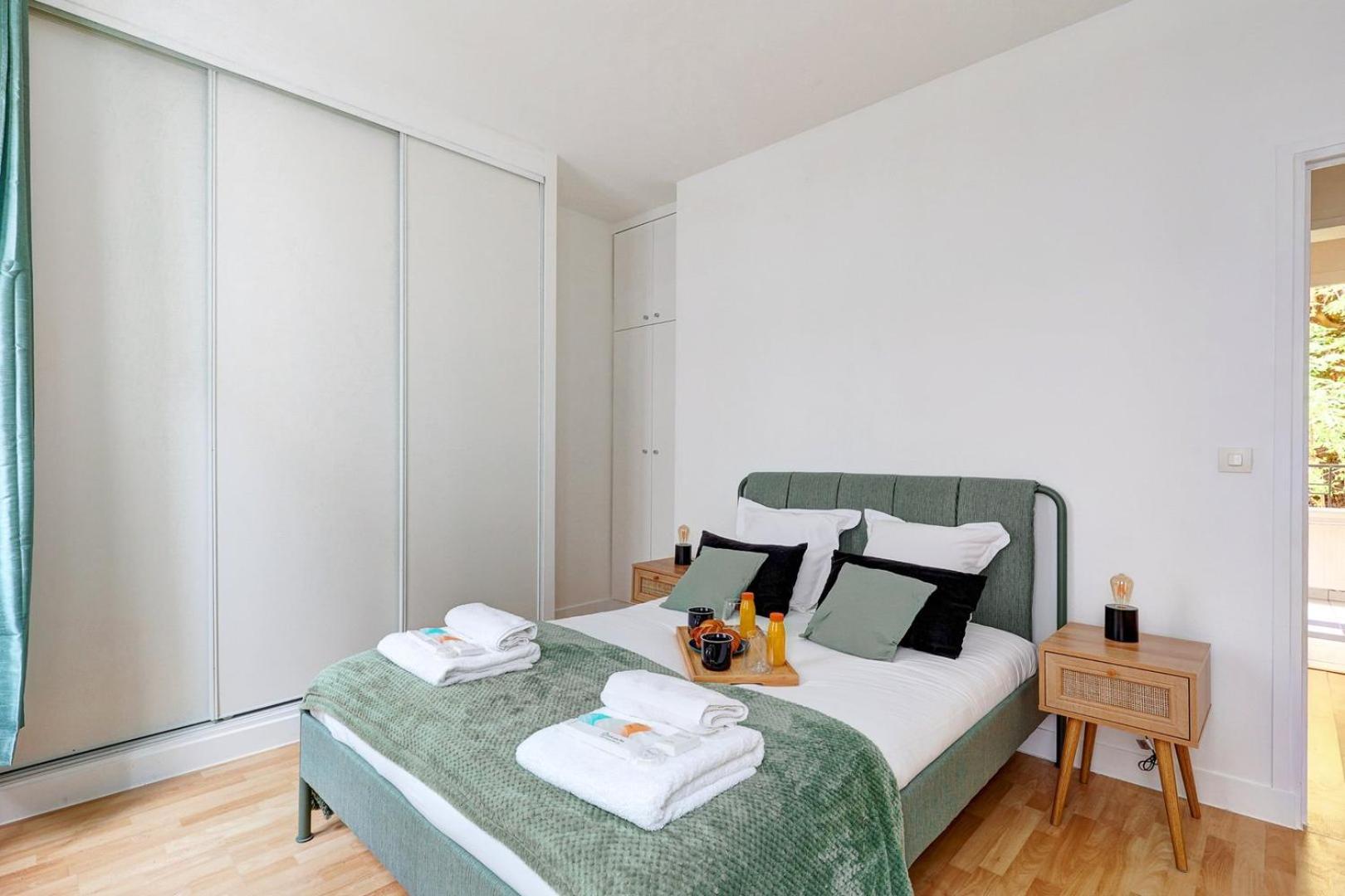 826 Bellanger - Superb In Paris Apartment