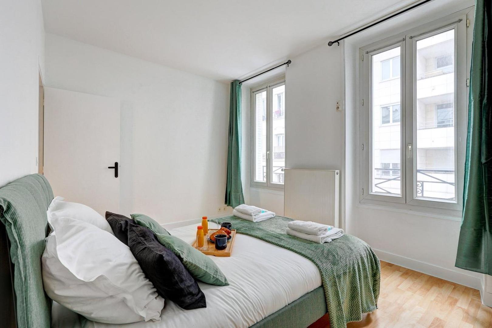 826 Bellanger - Superb In Paris Apartment